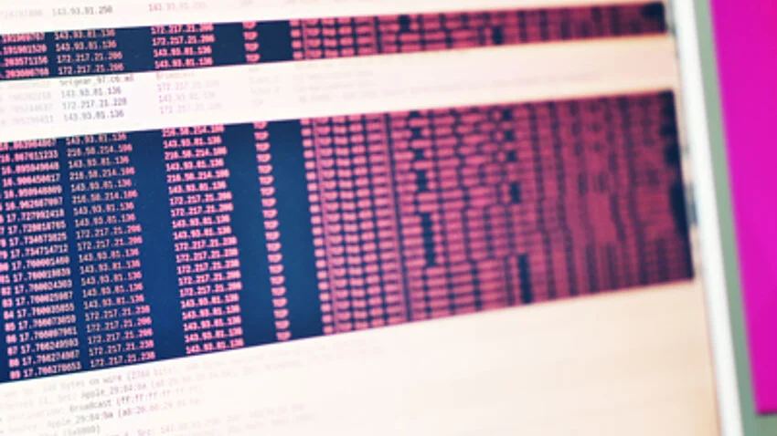 Zu sehen ist ein Bildschirm mit Programmiercode.