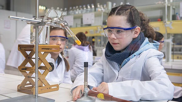 Girls Day Bunsenbrenner im Labor